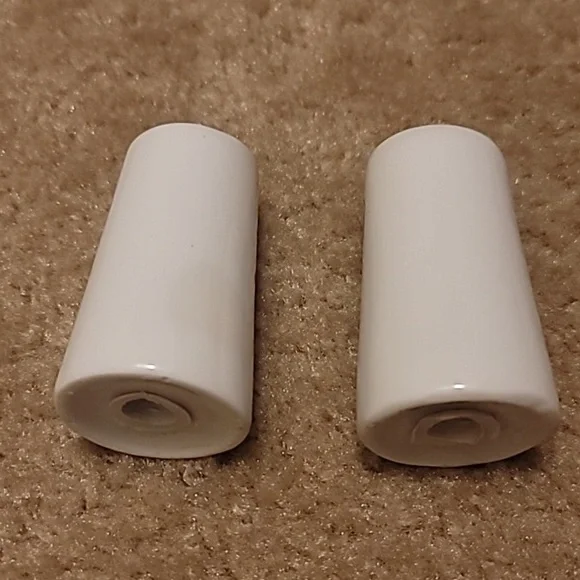 1970's Salt and Pepper Shakers - Picture 2 of 4